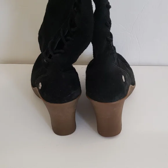 UGG Wedge Boots - Picture 3 of 6